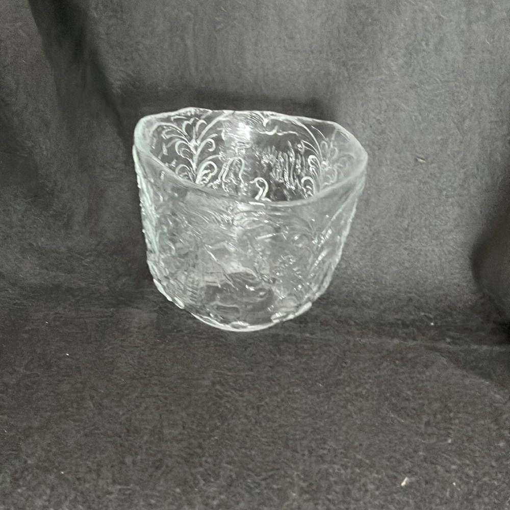 Beautiful glass dish!